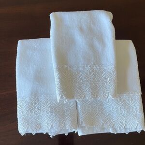 Fingertip hand towels set of 3